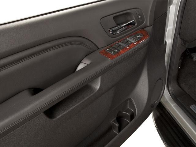 2011 Cadillac Escalade AWD Luxury