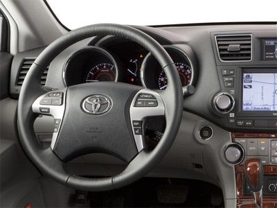 2011 Toyota Highlander FWD 4dr V6 Base (Natl)