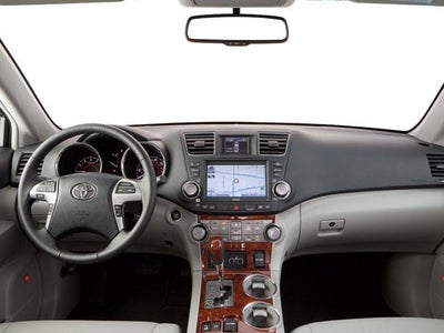 2011 Toyota Highlander FWD 4dr V6 Base (Natl)